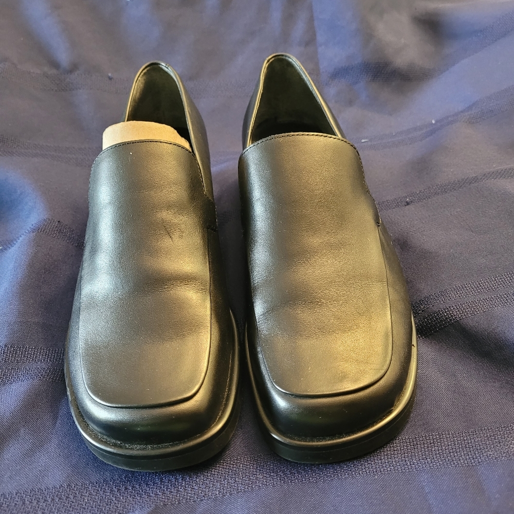 Ladies Loafer - Picture 6 of 9